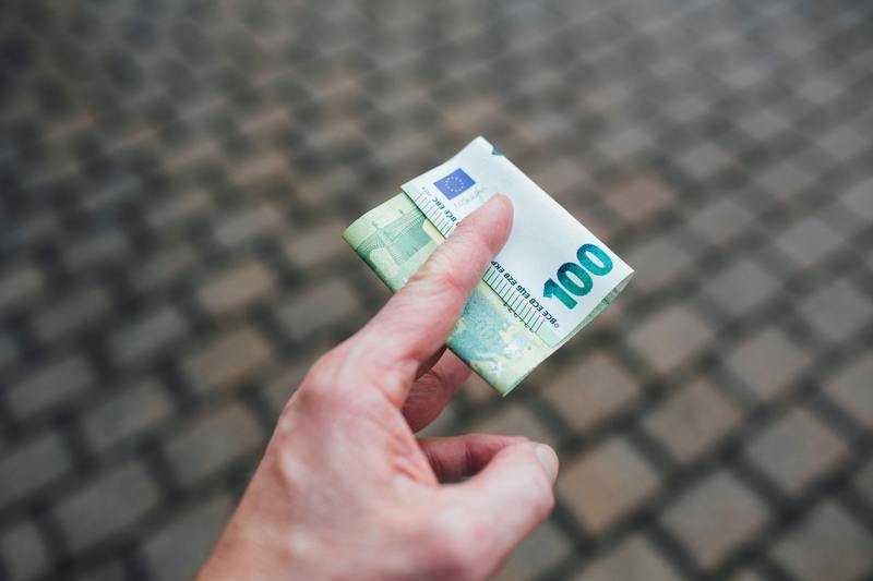 100 euron laina heti tilille